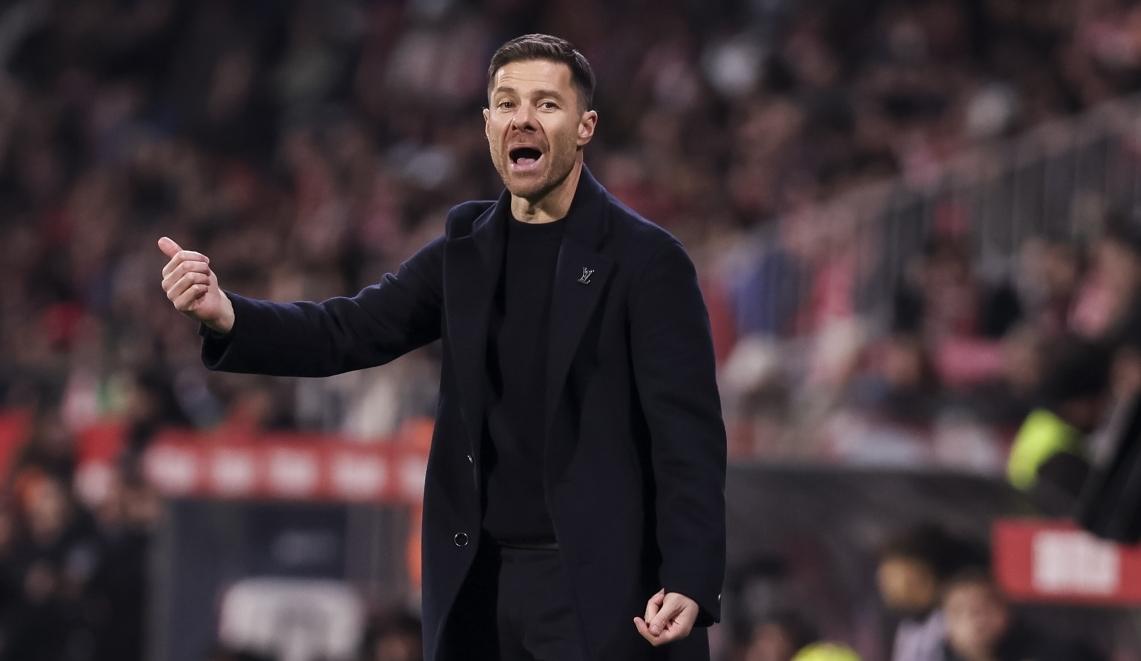 不是皇马不想让阿隆索下课，而是实在没有接盘的人选了！目前最适合皇马帅位的也就两