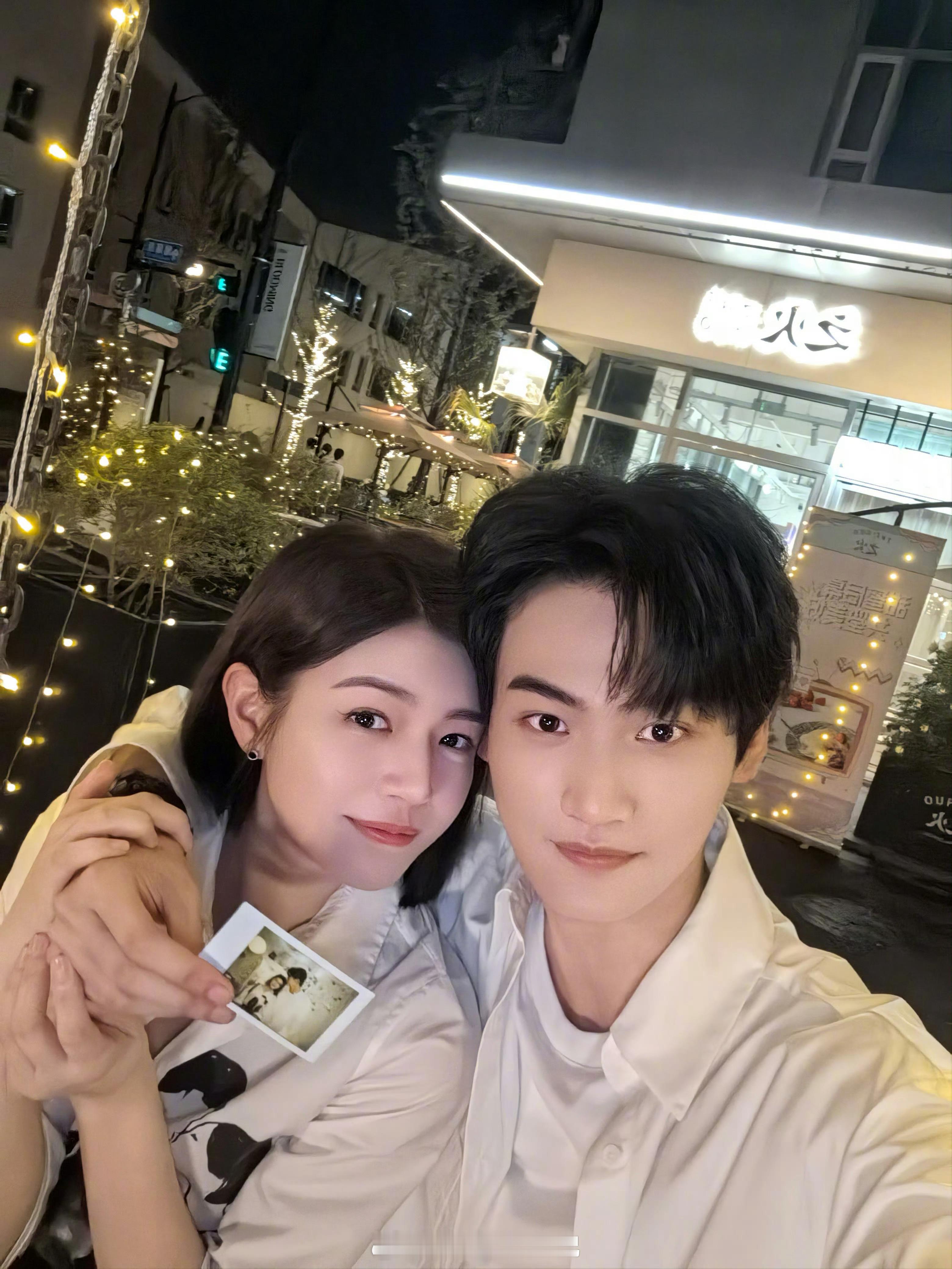 周柯宇p掉了陈妍希眼线周柯宇真不愧是00后冲浪速度就是快，是不是看到大家的吐槽姐