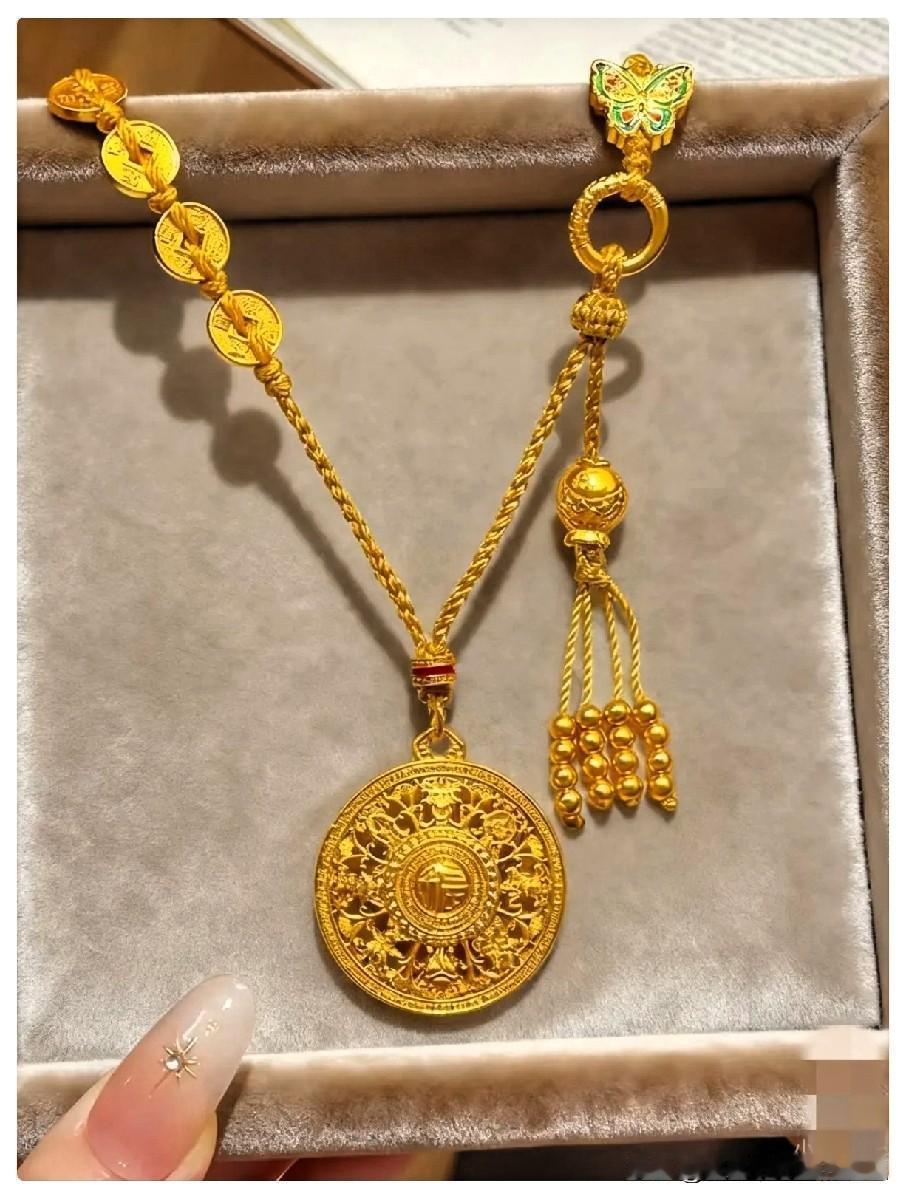 1月23日，金价已经彻底失控了，一只100克的金镯子，随随便便就要破15万