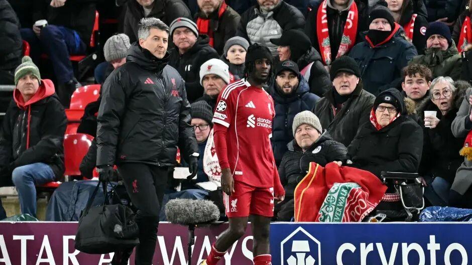 利物浦新援3次伤退成玻璃人！加盟半年遭重创，欧冠晋级形势受威胁