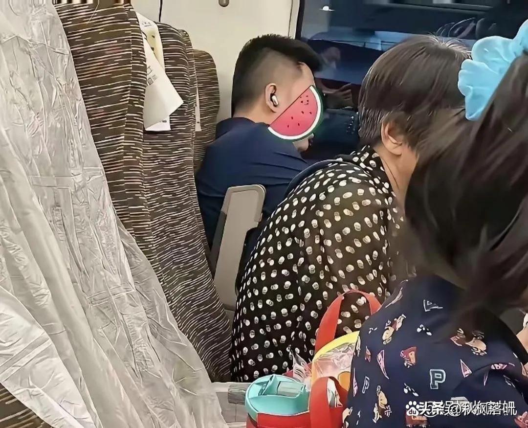 这是我在高铁上看到过最讲究的人，没有之一。