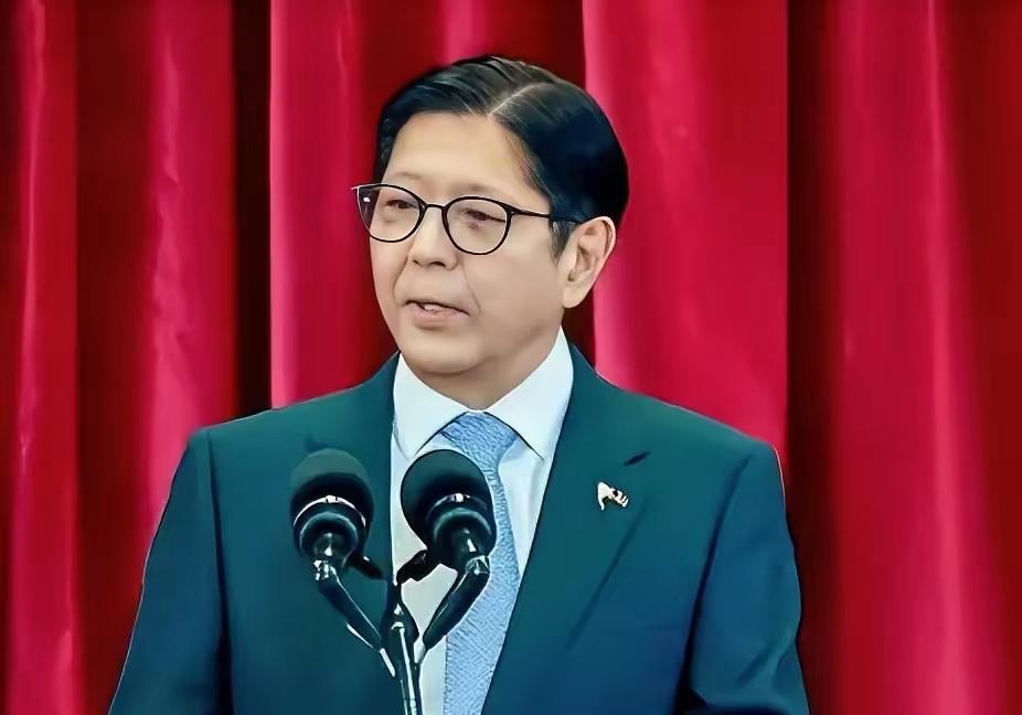 菲律宾总统马科斯这两天脸都笑歪了——7月2日高调宣布，菲律宾被世界银行"认证"成