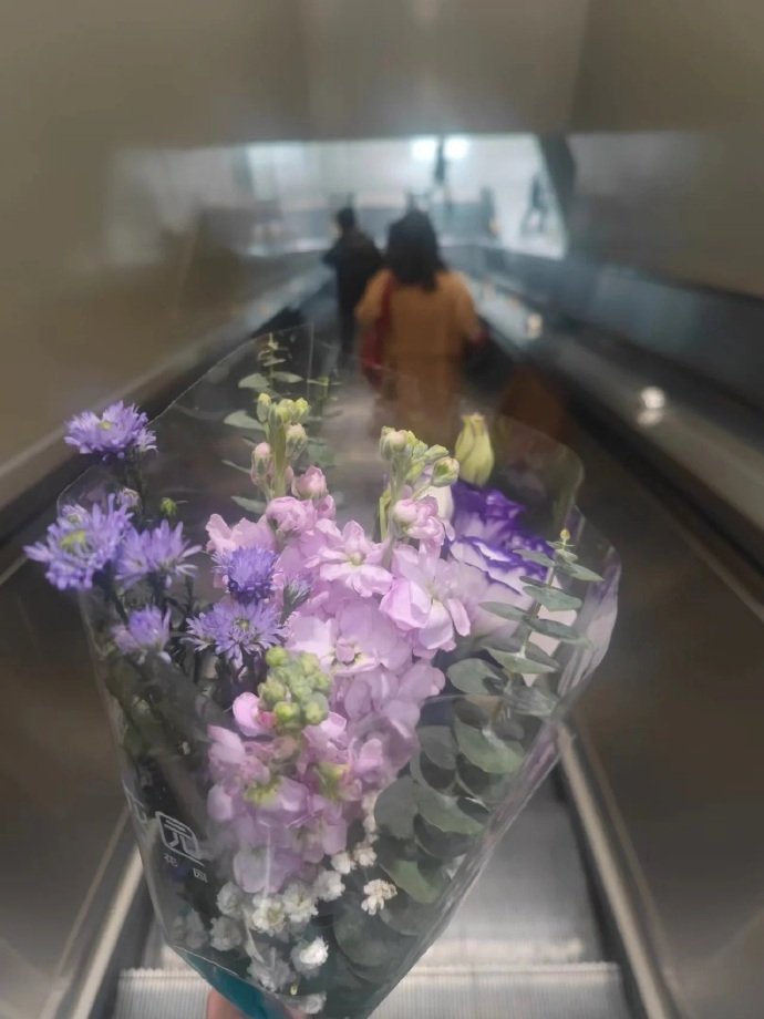 送女朋友的花，是哪里出问题了吗