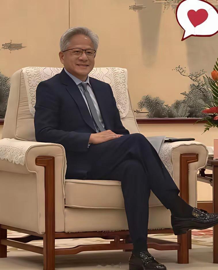 黄仁勋15岁在美国洗碗谋生，如今身家8000亿，亲哥黄仁德却在台北过着普通日子，