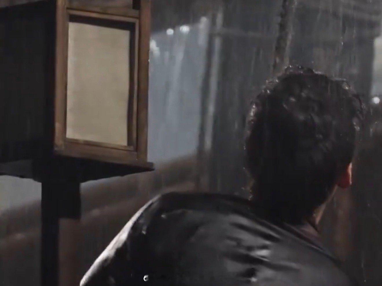 龚俊周洁琼雨中争吵戏路透天惹，想到让龚俊穿古装在雨中拍戏的人是天才吧～龚俊在电