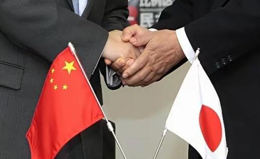 日本终于察觉到局势不对劲！日媒披露，在中日关系长期走低的大背景下，日本商界时隔八