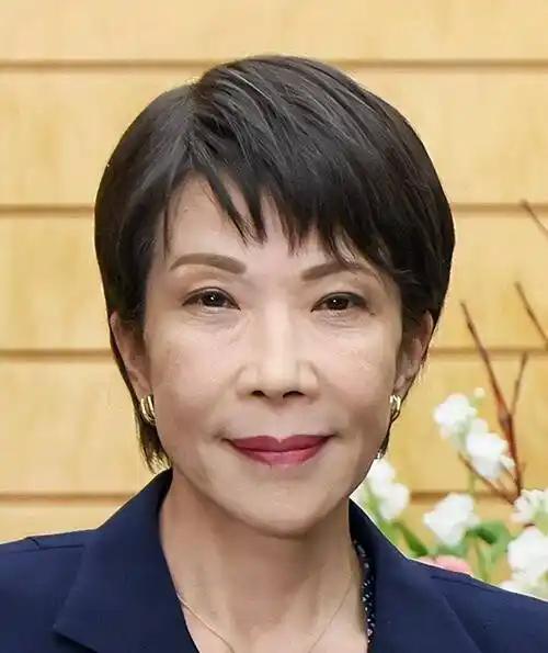 在10月2号，昨晚的日本电视台节目中，日本的首相高市早苗接受了单独访问，谈到了1