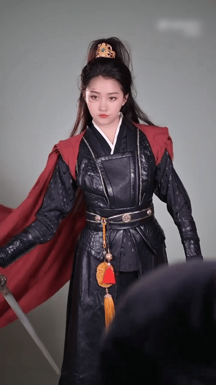 这是关晓彤？按理说失恋不是应该变瘦吗？怎么反而发福了视频开始我是一点都没发现这