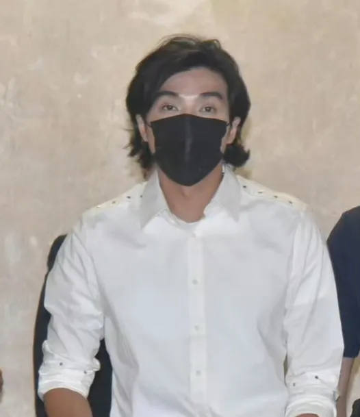 大反转！<em>贺军翔</em>终于清白了。9月6日，台媒报道，<em>贺军翔</em>被女子指控性骚扰案件，经过