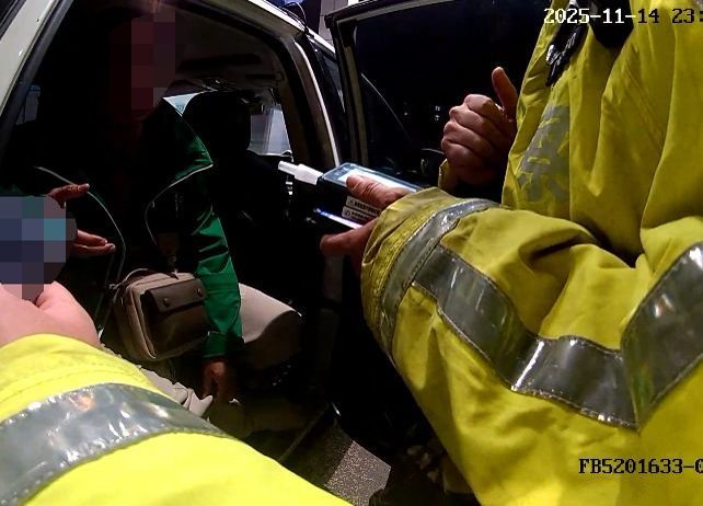 济南一醉驾司机弃车逃离被严惩