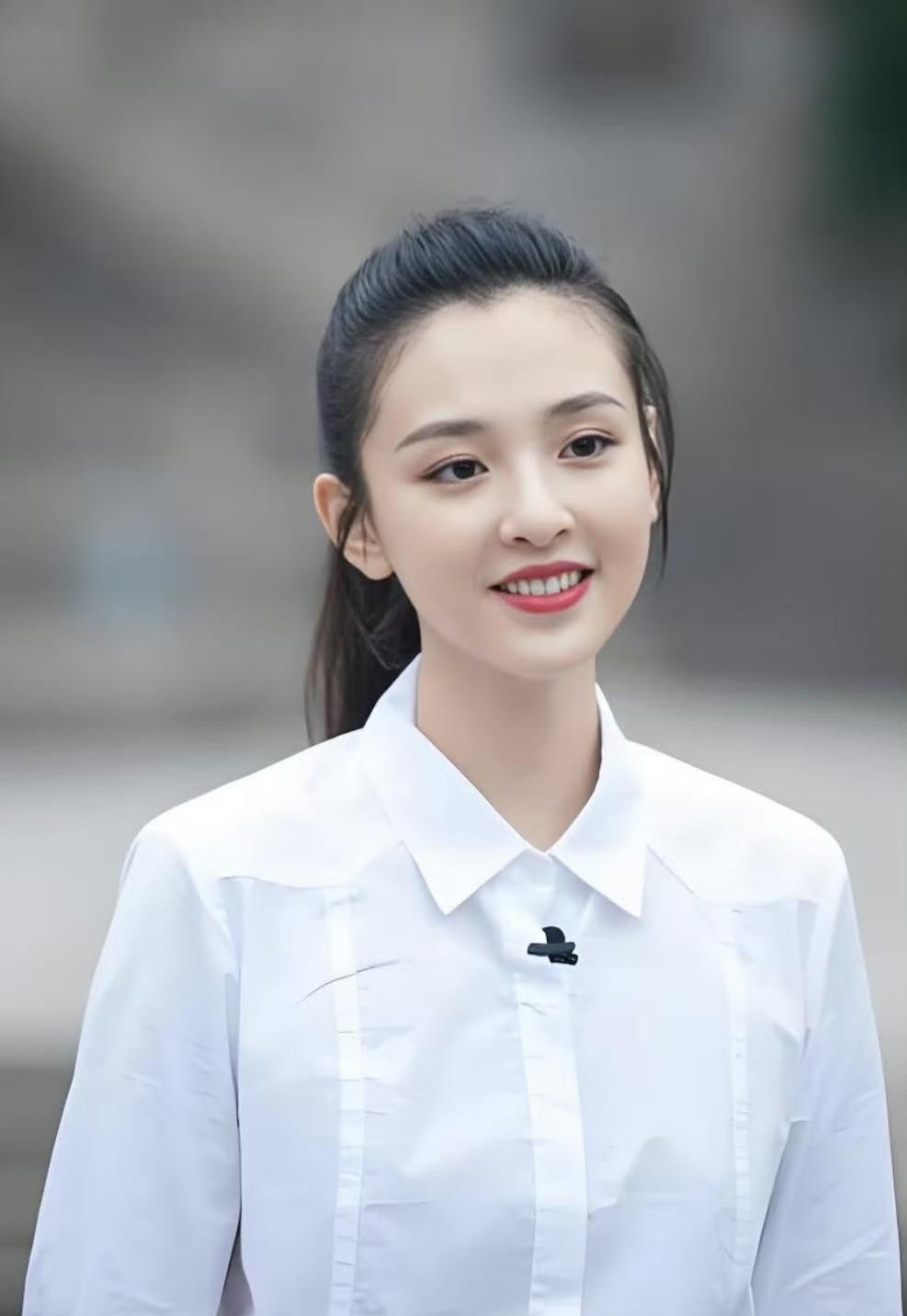 好马不吃回头草娱乐圈我最搞不懂的就是吴倩明明自己就那么优秀，要什么有什么，但