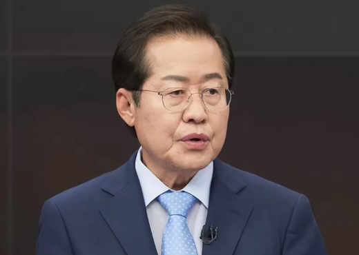 5月29日，韩国前大邱市长洪准杓不但没有按照约定对候选人金文洙予以支持，反而再一