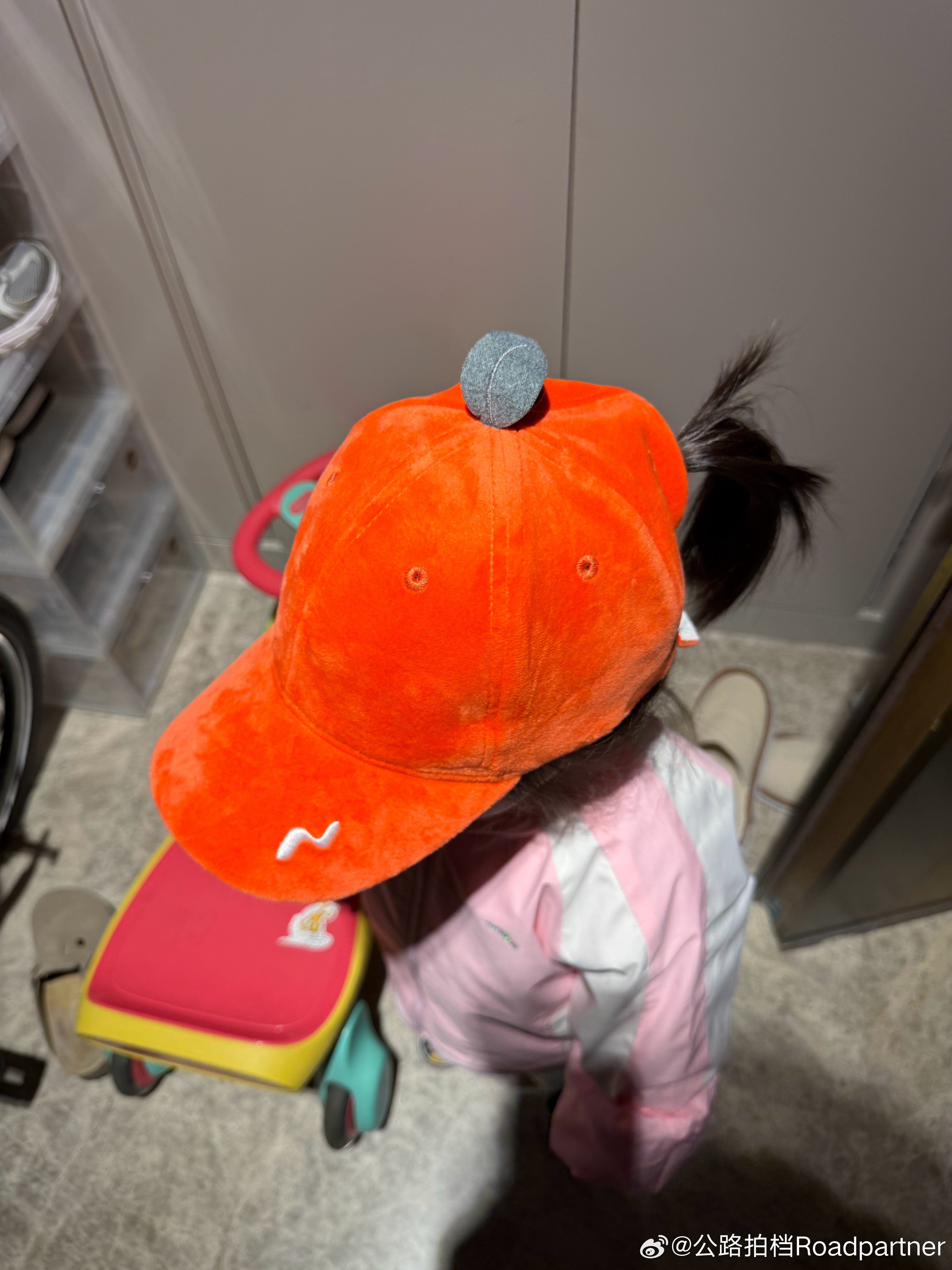 那么厚的帽子终于可以用了，别说，戴上以后，还贼好看​​​