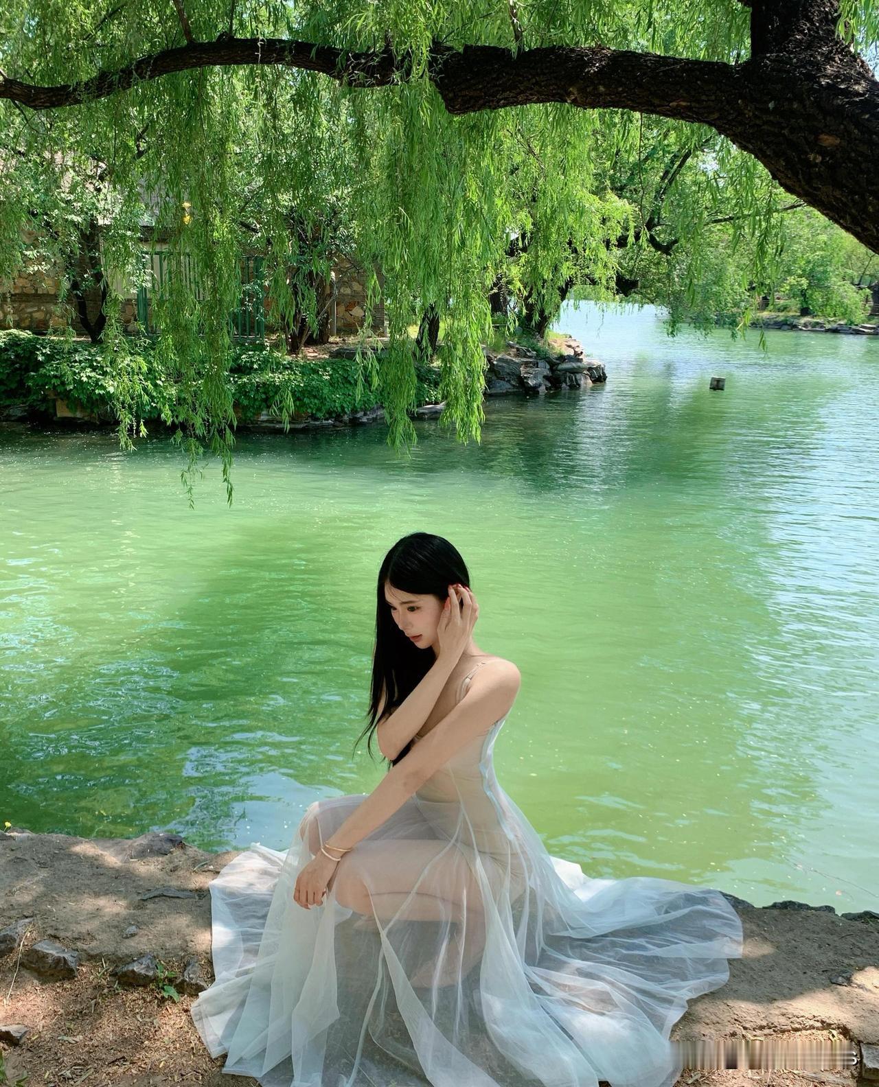改天是最大的谎言，下次是最远的远方。心动就马上行动，思念就是遗憾。