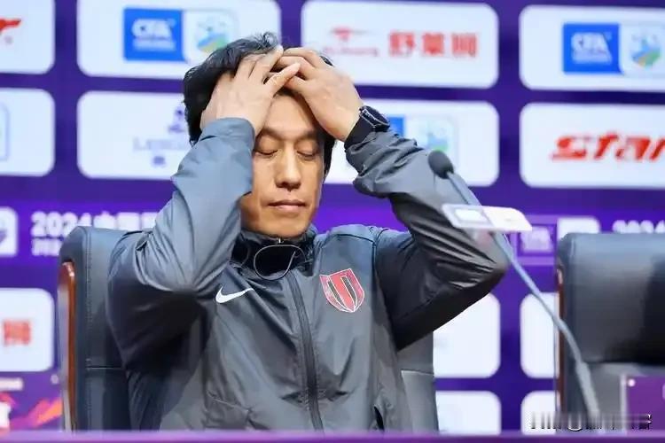 徐正源官宣离队，蓉城球员纷纷发文告别，难舍之情跃然纸上，在这种气氛的衬托下，更加