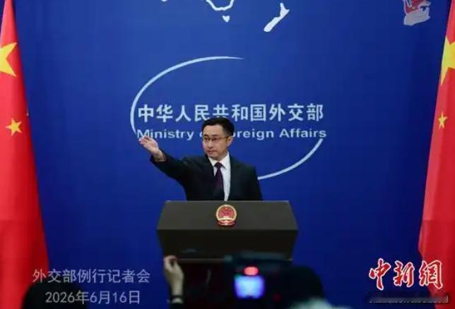 中国不怕与正常的、精明的欧盟政客打交道，就怕与欧盟这种疯疯癫癫的傻女人打交道，实