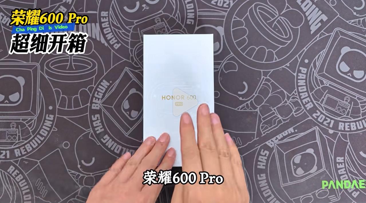 荣耀600pro已经有视频可以看到啦！看到真机的外观设计还是很漂亮的，据说影像