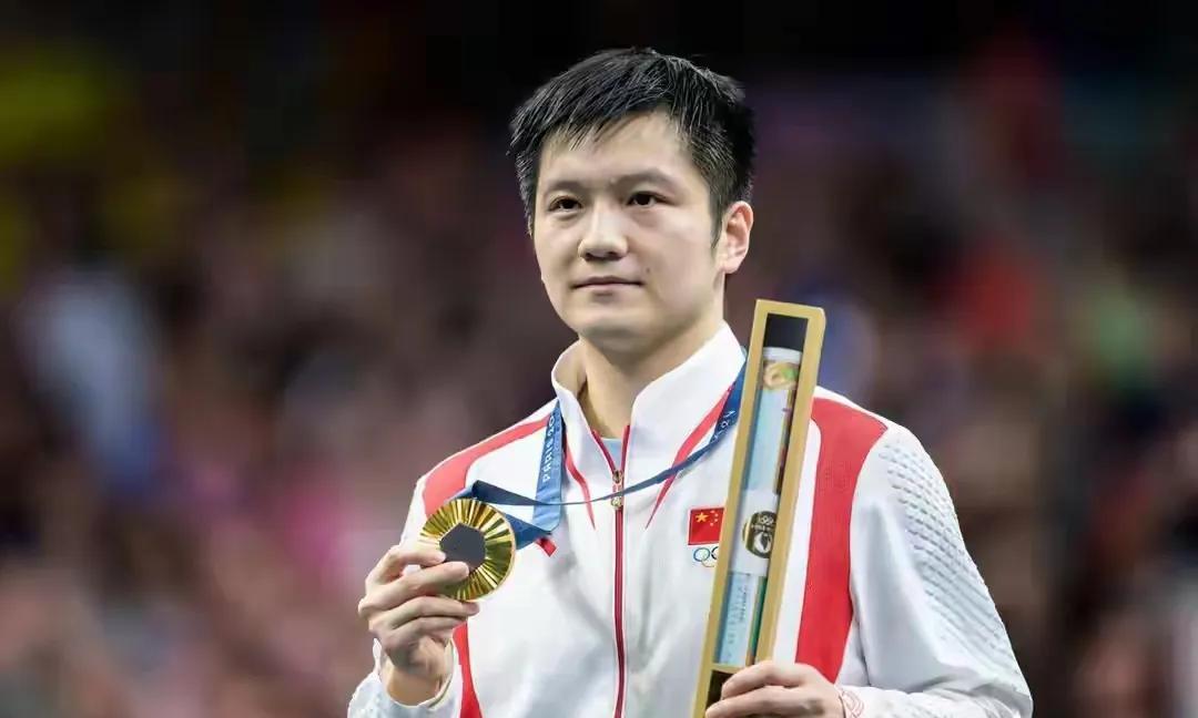 其实也可以横向比较，2014年时马龙在国家队7-8年，一直是秦志戬带的，2013