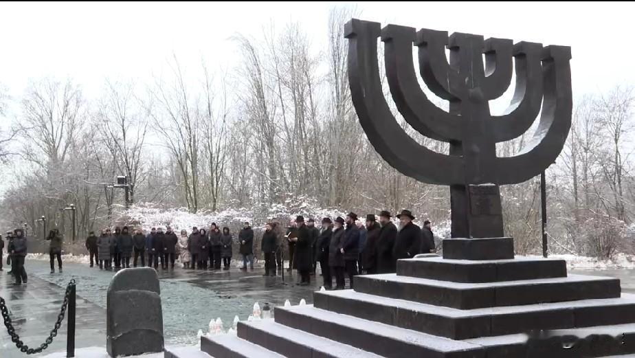 【泽连斯基：当针对一个民族的仇恨愈演愈烈，其他人绝不能无动于衷、袖手旁观】