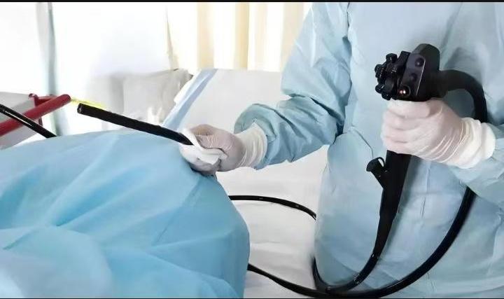 2023年，中国新增结直肠癌病例已超50万，这个数字还在稳步上升。喝水本是日常小