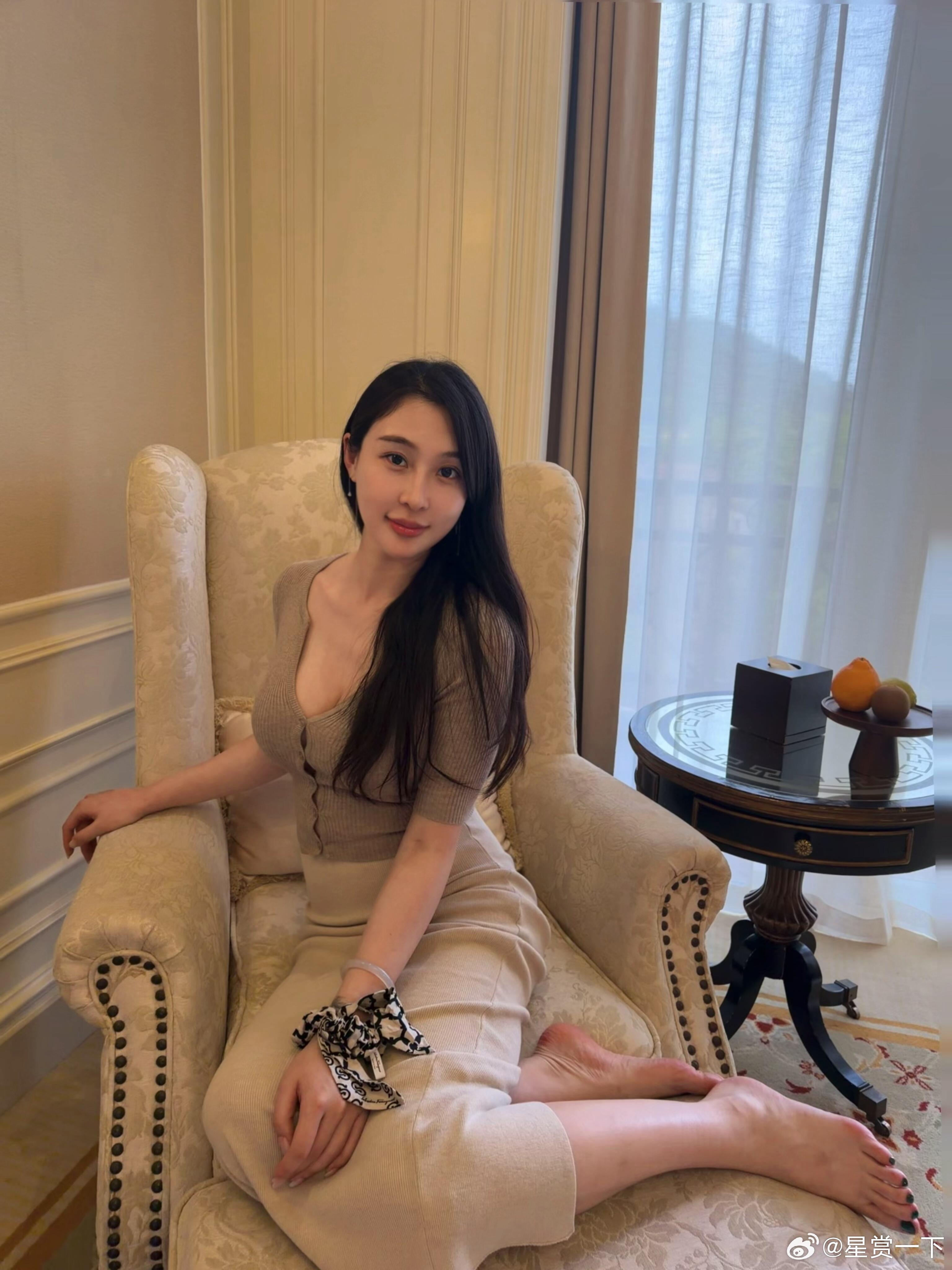 击剑秦雪最新生活照