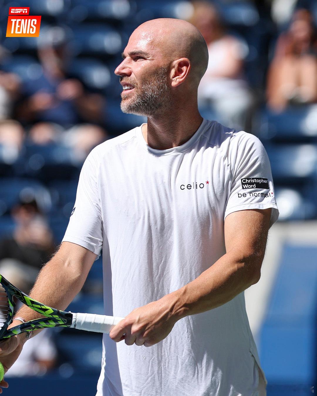 红土天残！你们还能想到谁？在蒙特卡洛首轮出局后，马纳里诺在红土500赛、1000