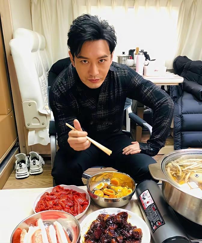 黄晓明吃的是什么菜，都没有见到过