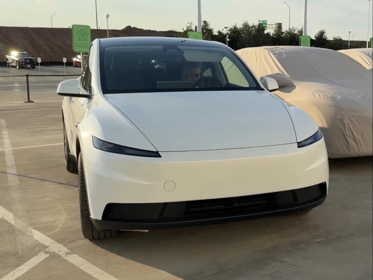 特斯拉毛豆Y现在就已经够廉价了，还想再出一个廉价版，说实话这个事情有点那种没活硬