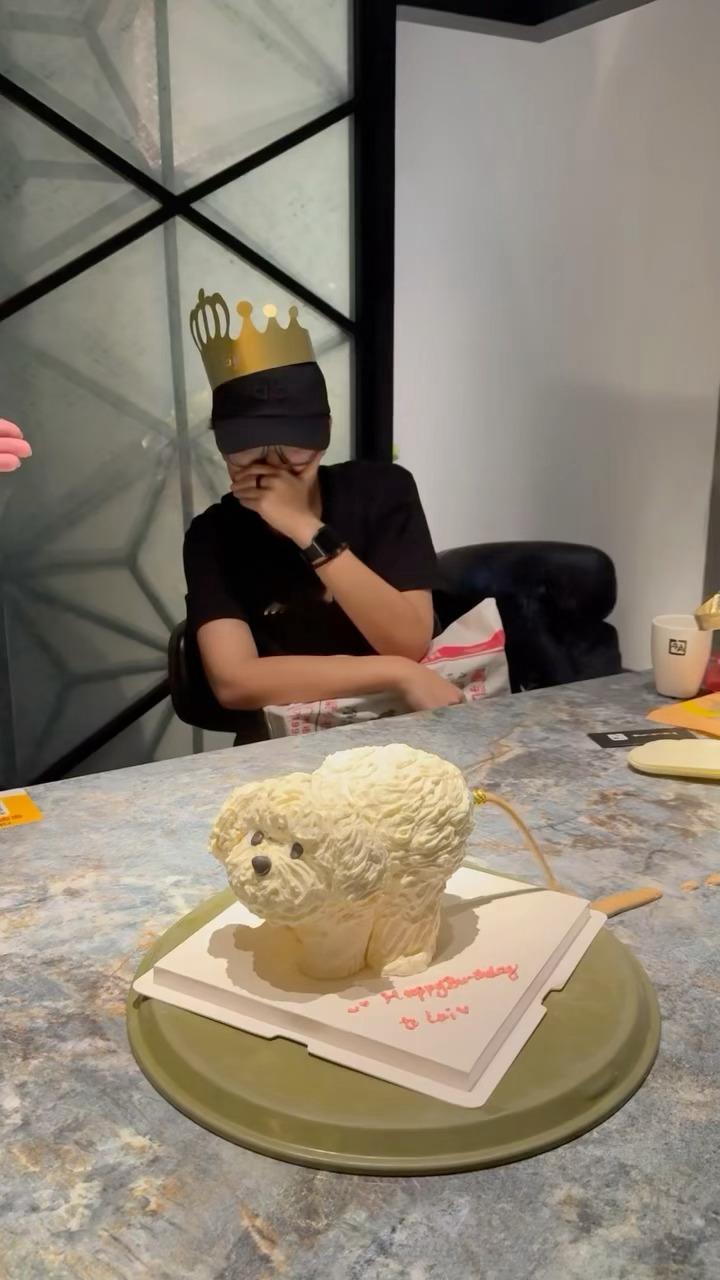 修勾喷💩小蛋糕送给你最好的朋友​​​