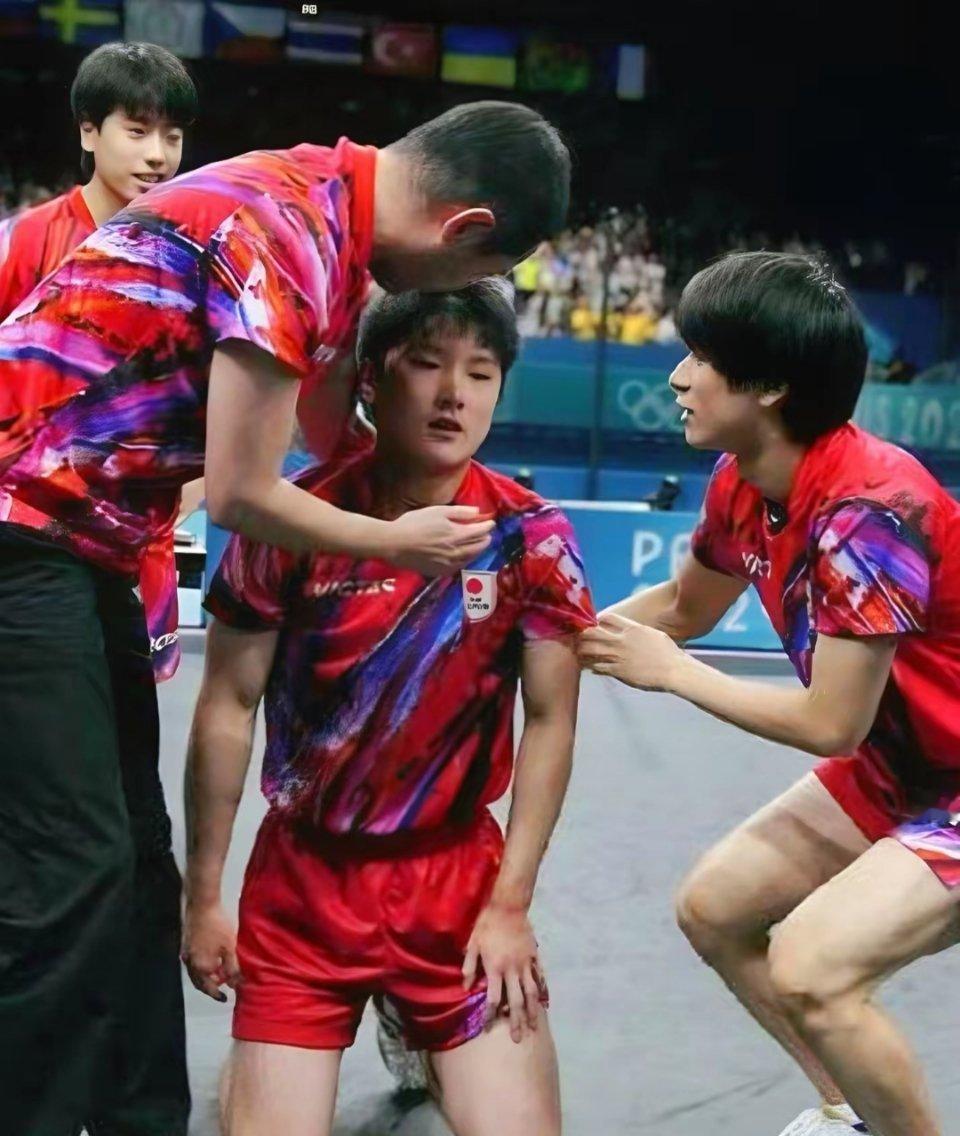 张本智和这会真玩脱了！不是因为输球给克罗地亚，也不是因为对手太强，而是因为忘了自