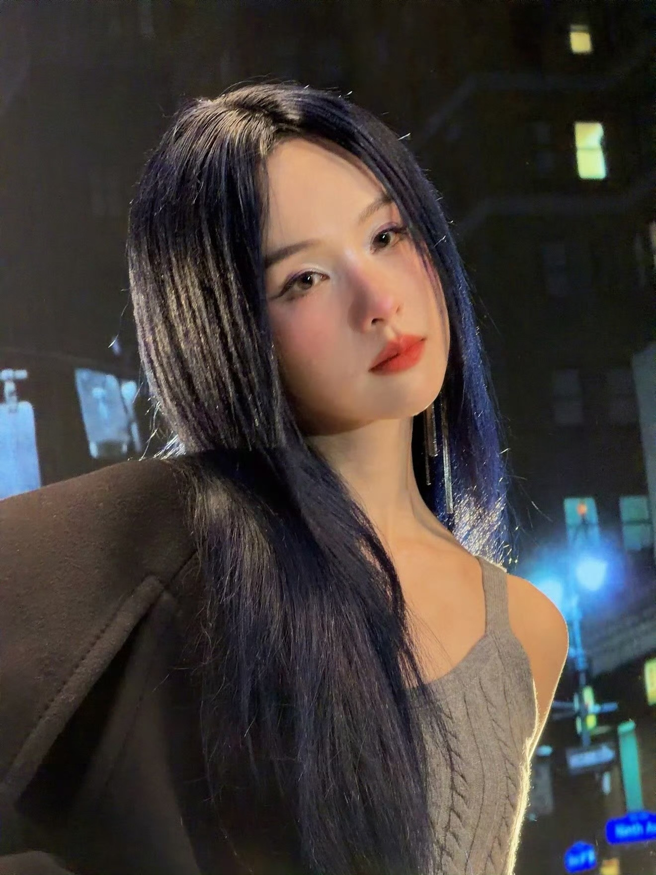 陈都灵主人级别的陈都灵Wonderland封面大片