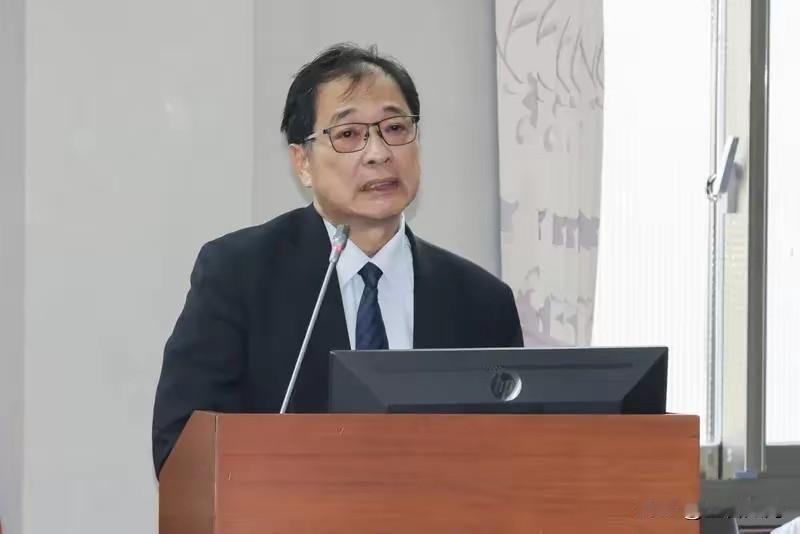 绿营要员被捕，蓝营要求即刻惩处，检调单位负责人郑铭谦有意解套？日前绿营云林民代蔡