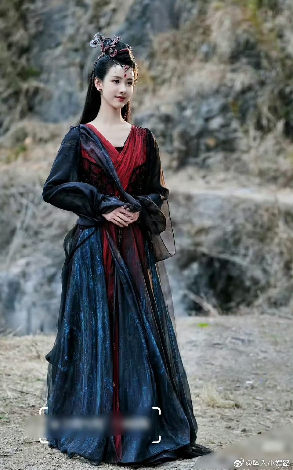 白鹿VS陈都灵黑化造型，谁赢了？