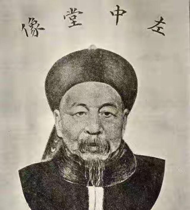 我们为什么要纪念左宗棠——从哈密的雕塑回望百年戍边精神！哈密凤凰台的《左公复疆