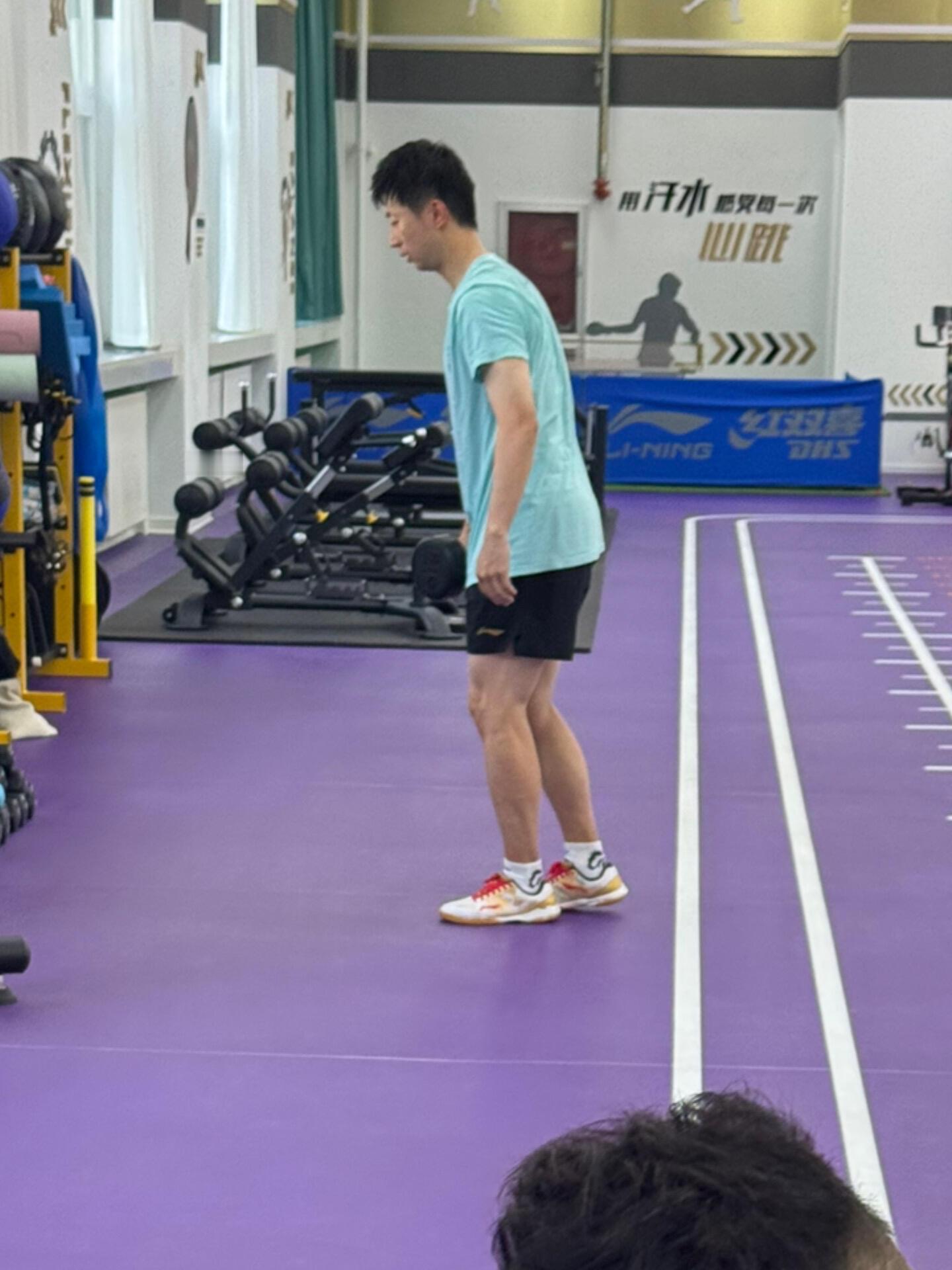 先农坛的体能训练终于发马龙了[扁嘴][扁嘴][扁嘴]封面也好看​​​