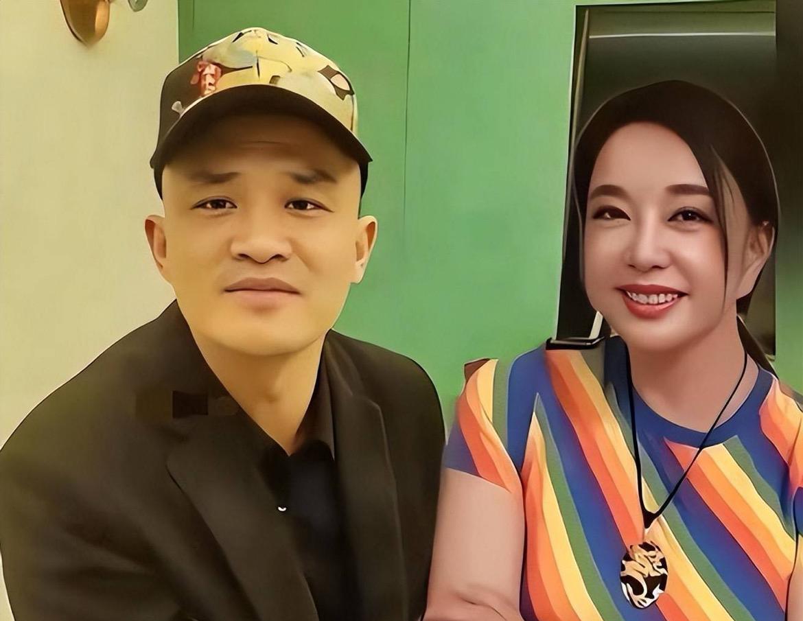 刘晓庆太倒霉了，跟每位男人分手后，男人都会跳出来指责她，比如前夫陈国星就写了一本