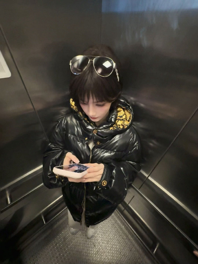 李一桐后置0.5好萌李一桐短发好适配李一桐短发又酷又萌