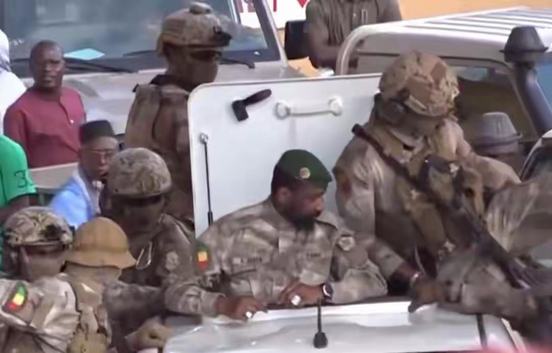 马里防长被炸、俄非军团惨败！乌克兰凭啥逆风翻盘？真相戳破现实国际政坛突发大