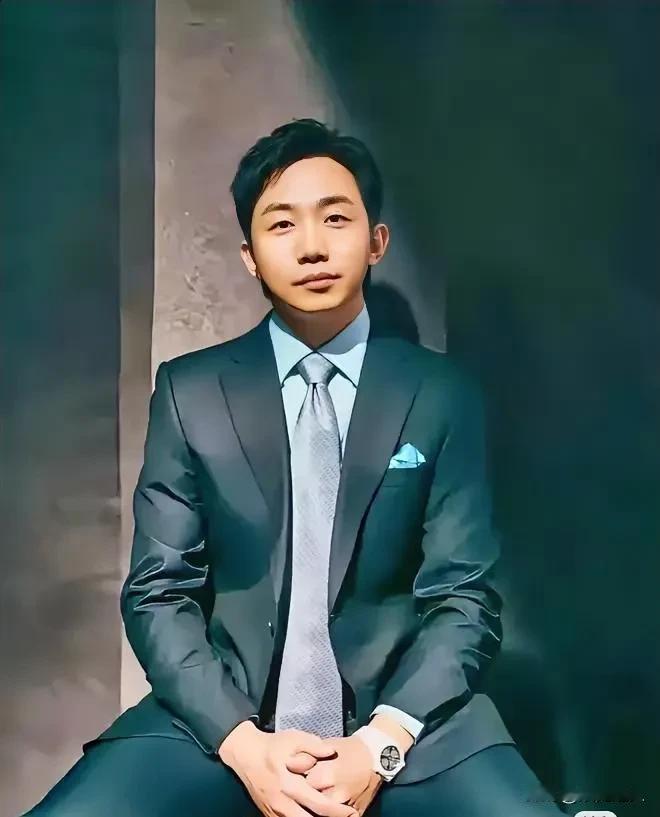 惊了！那个让年轻人掏空钱包疯狂买盲盒的泡泡玛特，老板居然是河南新乡走出来的！才3