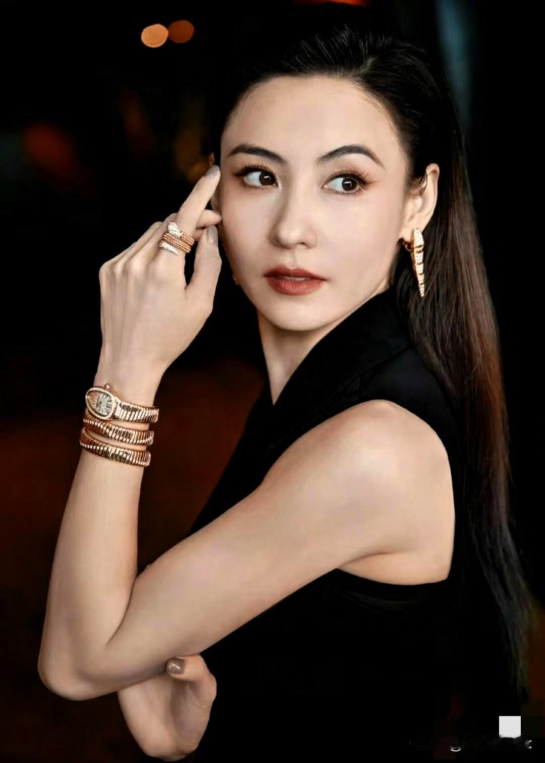 张柏芝被人欺负她谢霆锋可能也没想到吧张柏芝和她的前经纪人余毓兴之间的法律纠纷