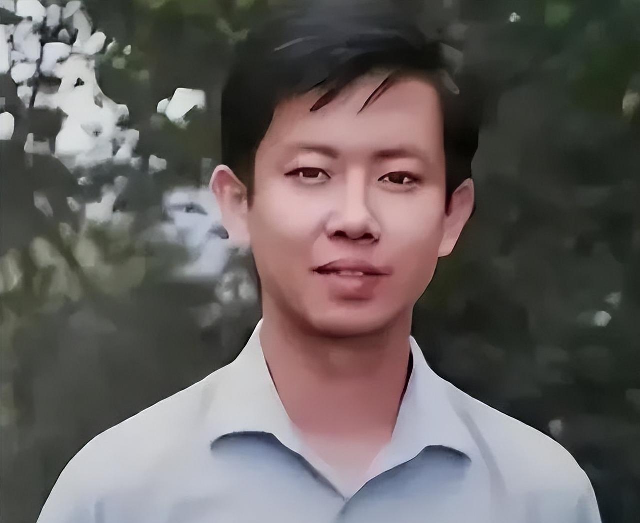 “我宁死也不道歉！”2019年，在乡镇执教19年优秀教师，在亲吻自己儿女后，来到