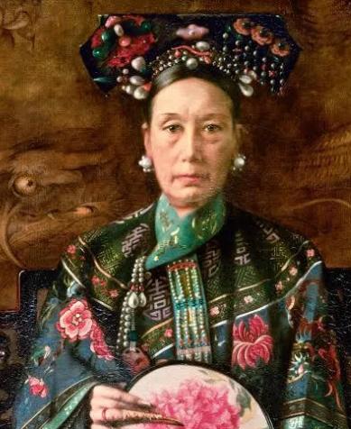 1908年，慈禧临死前一刻，太监看她马上不行了，赶紧给她喝了一碗海龟汤，吊着最后