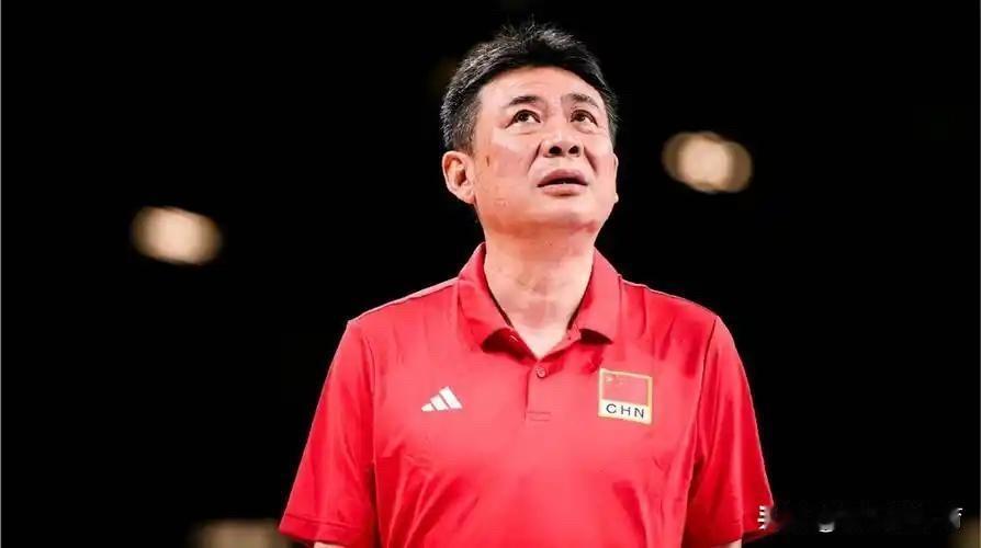 上海女排这波换教练挺匆忙的，全运会上个星期刚结束，火速就把王之腾给换掉了，怪不得