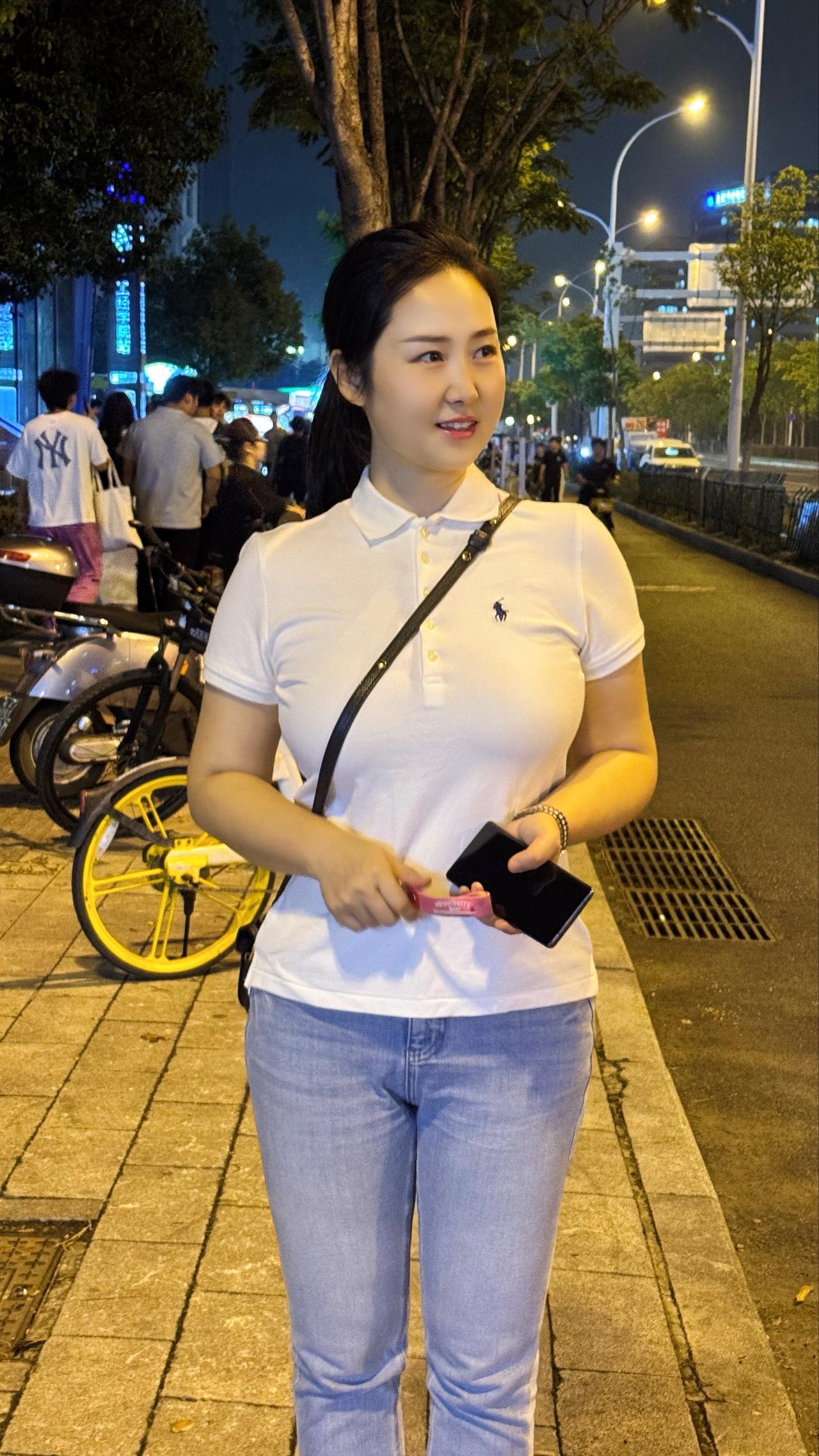 清喜于时光，安稳于日常，不忙，一程自有一程的芬芳。