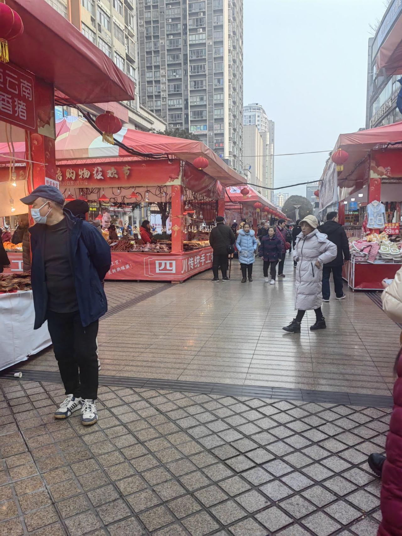 今日运势：乙巳年己丑月丙戌日2026.1.12日鼠：避免过度焦虑牛：多