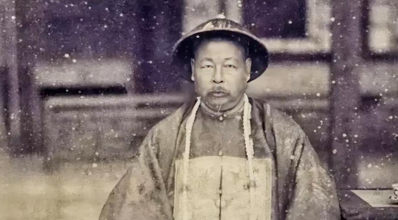 1885年9月5日，福州城暴雨如注，东北角城墙忽塌三丈，百姓惊呼：“天