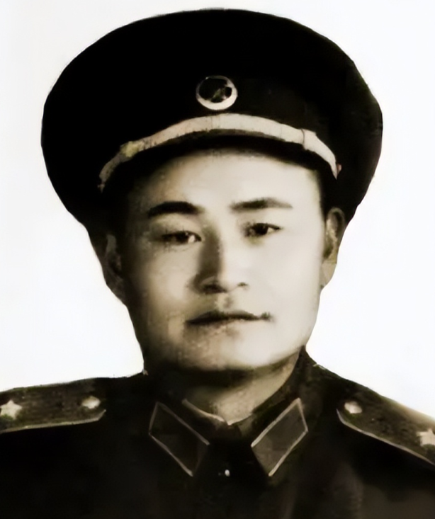 1957年的一天，随着三声划破长空的枪响，李发倒在了一片血泊中，令人震惊的是，行