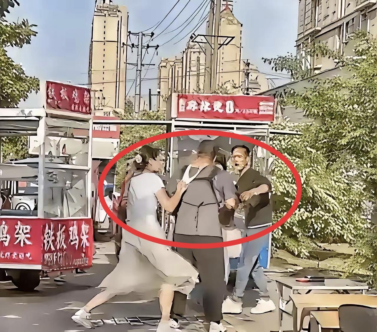 安徽“内裤姐”这下亏大发了：因一时冲动，赔了几万，生意尽毁，名声扫地，全网社死，