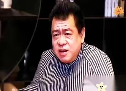 突然想起好几年前那个女演员。剧正火，人正红，海报贴得到处都是。娱乐圈的生存法