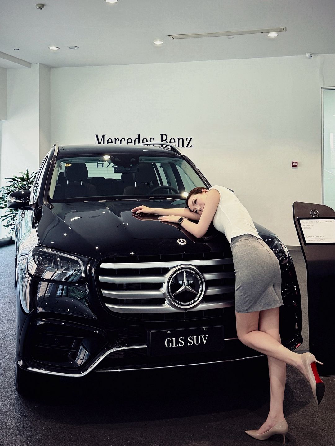 大尺寸SUV